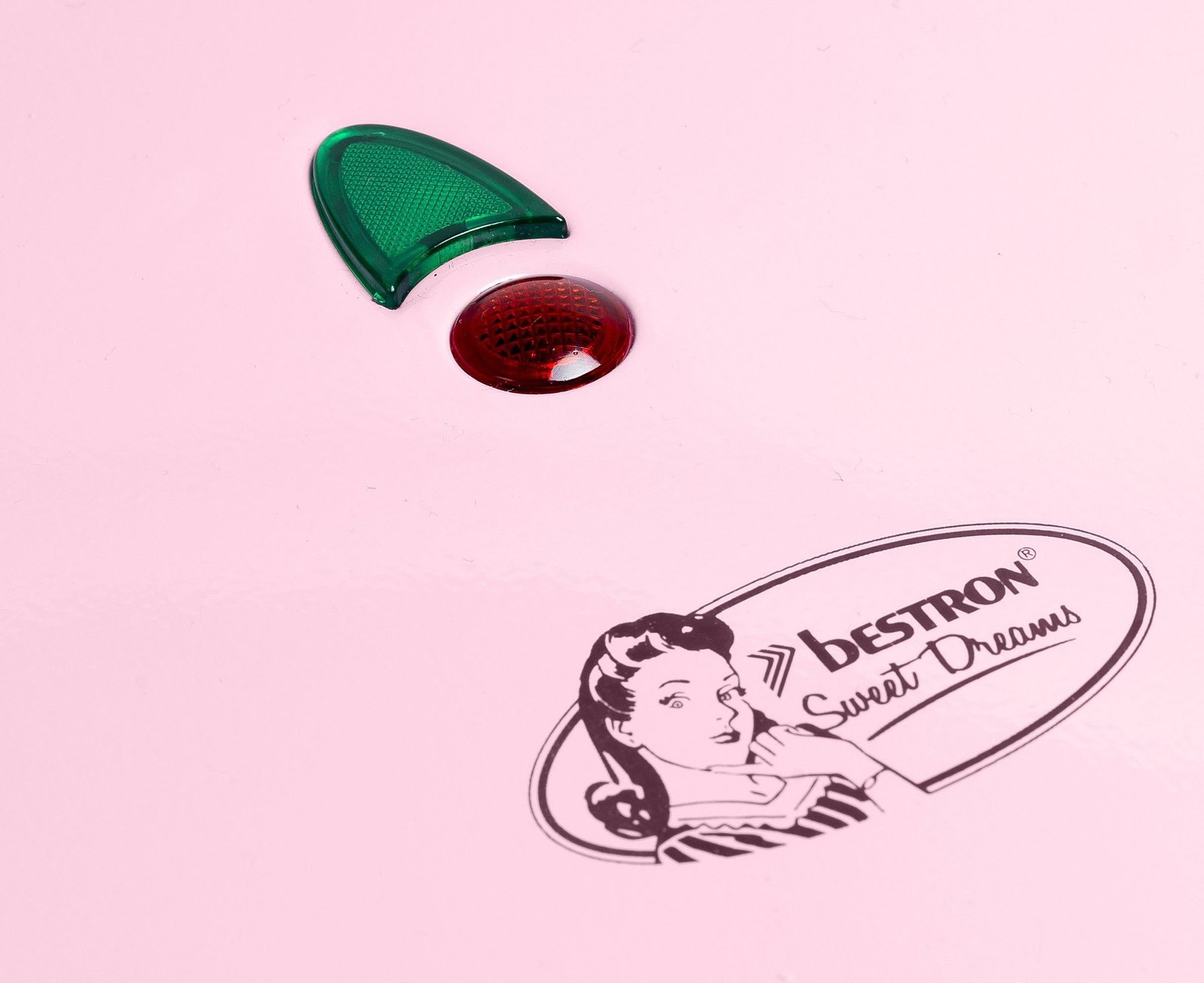 bestron Waffeleisen ASW217, 700 W, für klassische Herzwaffeln, mit Antihaftbeschichtung, Retro Design ASW217 pink Herzwaffeleisen bestron