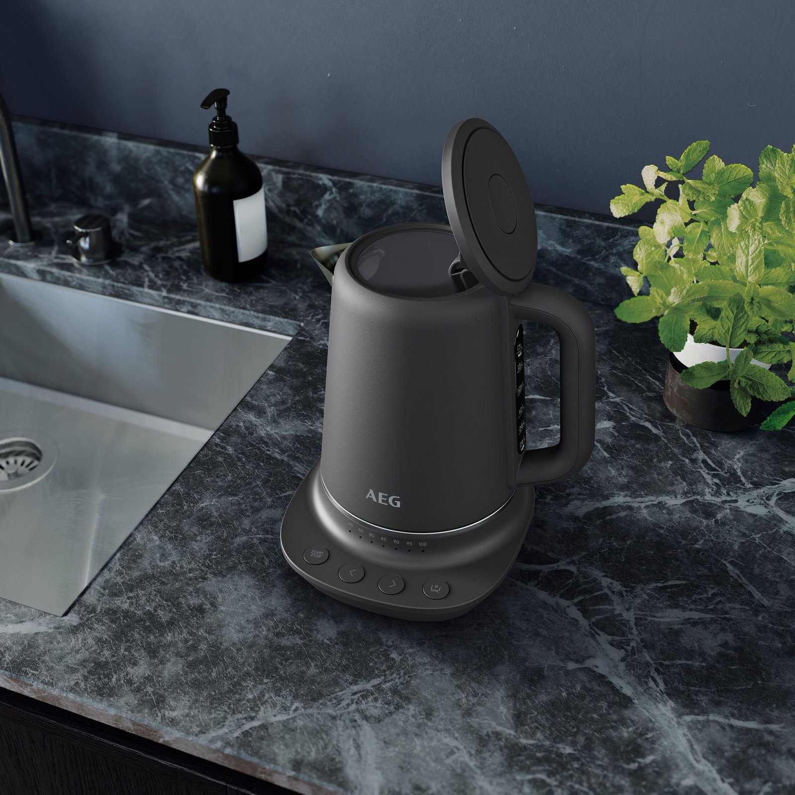 AEG AEG Wasserkocher K7-1-6BP Gourmet 7, 1,7 l, 2400 W Wasserkocher