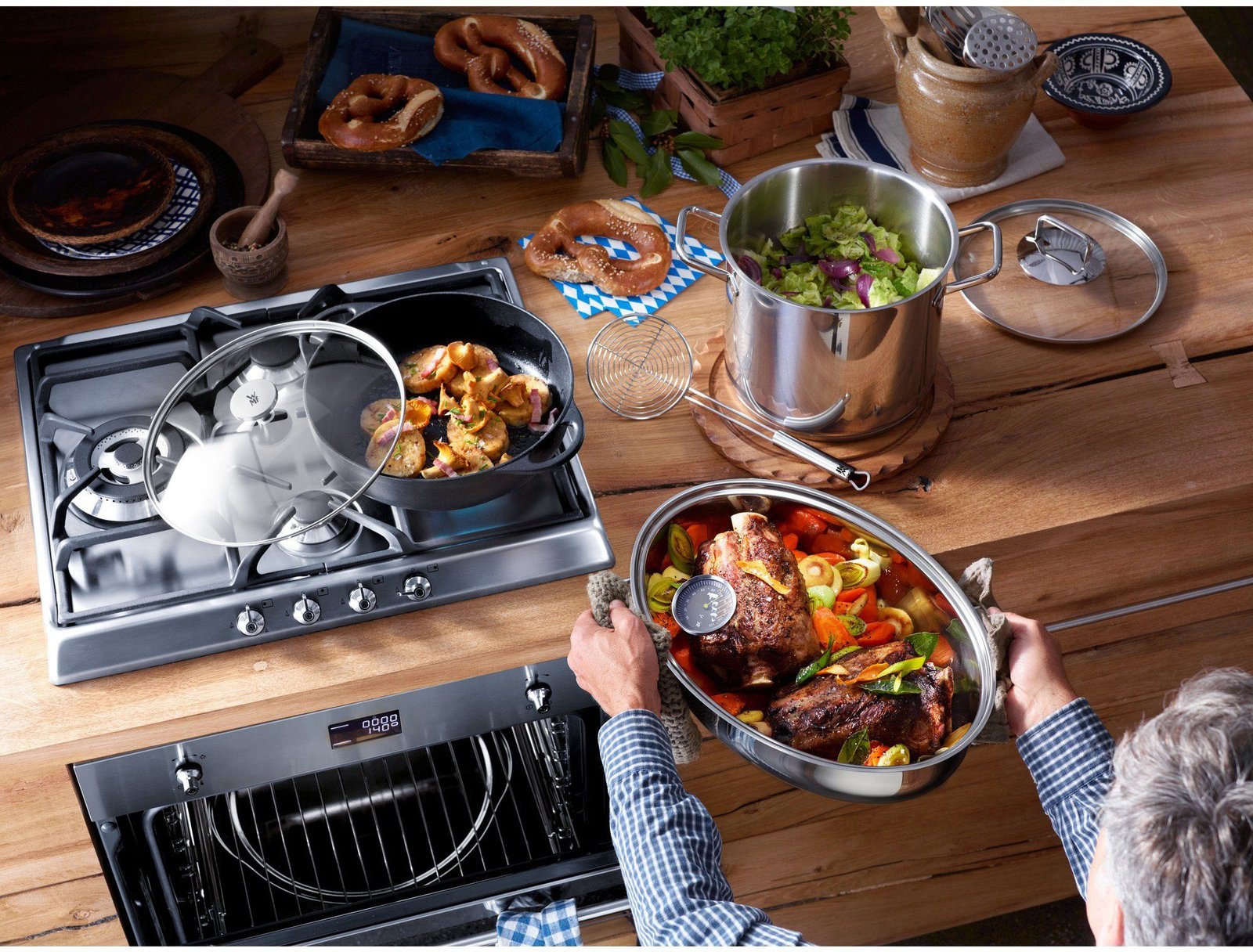 WMF Bräter Schmortopf Induktion, Cromargan® Edelstahl Rostfrei 18/10 (1-tlg), Deckel als induktionsgeeignete Pfanne nutzbar, 8,5l, backofengeeignet Bräter WMF