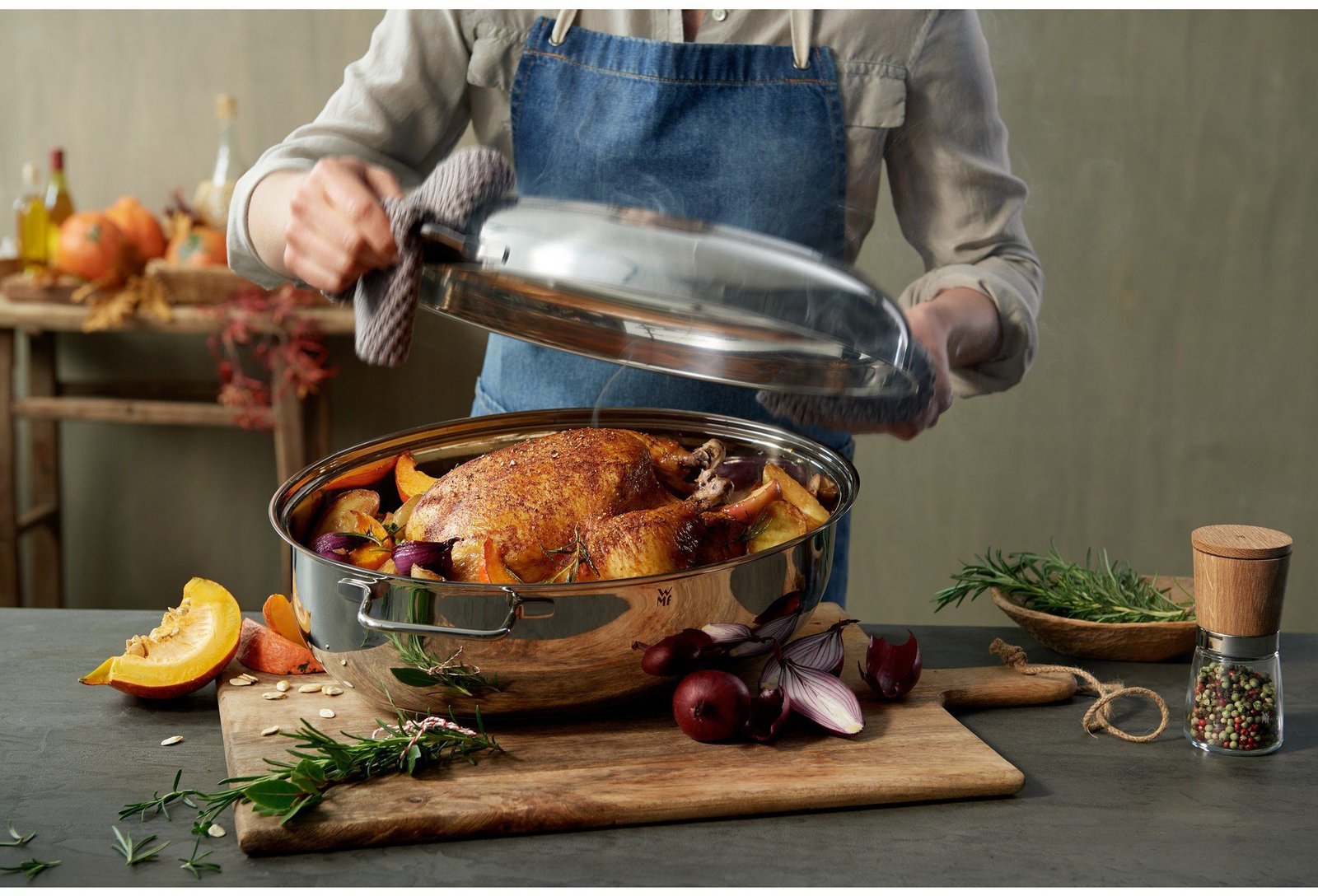 WMF Bräter Schmortopf Induktion, Cromargan® Edelstahl Rostfrei 18/10 (1-tlg), Deckel als induktionsgeeignete Pfanne nutzbar, 8,5l, backofengeeignet Bräter WMF