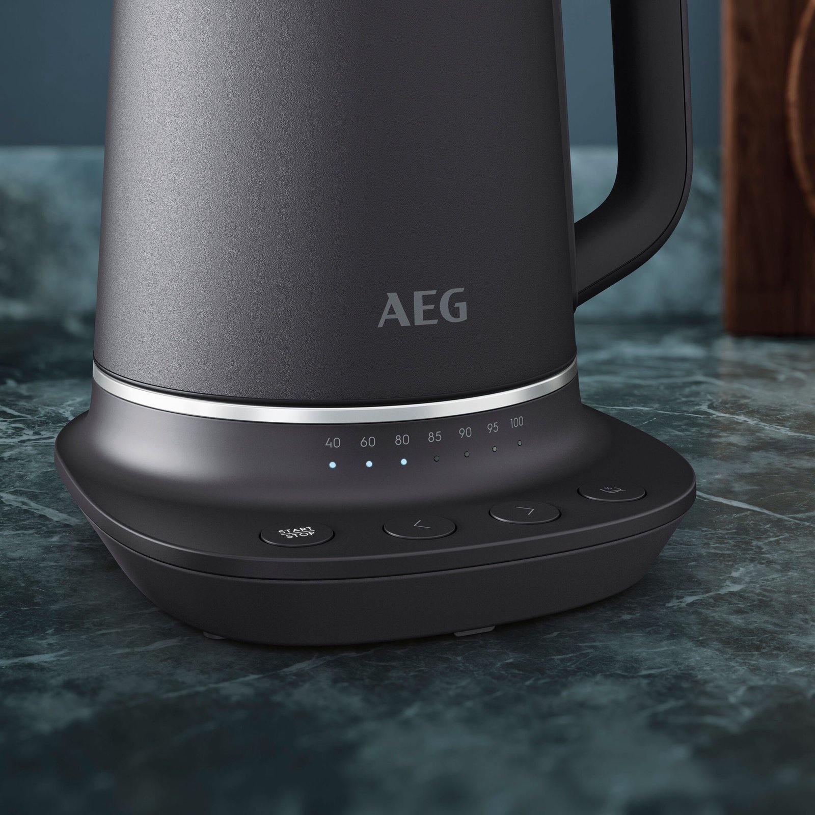 AEG AEG Wasserkocher K7-1-6BP Gourmet 7, 1,7 l, 2400 W Wasserkocher